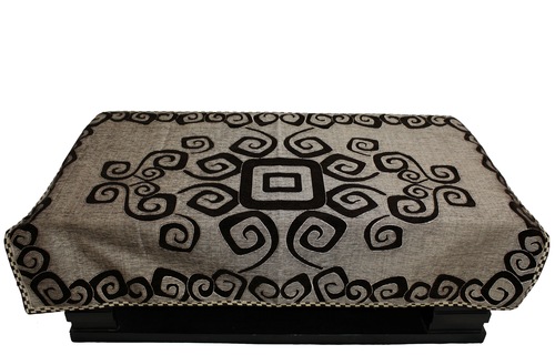 टिकाऊ चेनिल टेबल कवर नाइट्रो