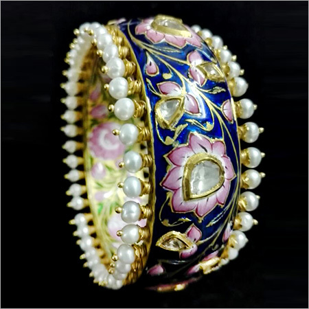 पोल्की डायमंड चूड़ी