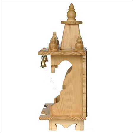 हस्तनिर्मित लकड़ी का मंदिर