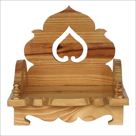 हाथ से बनाए गए लकड़ी के मंदिर