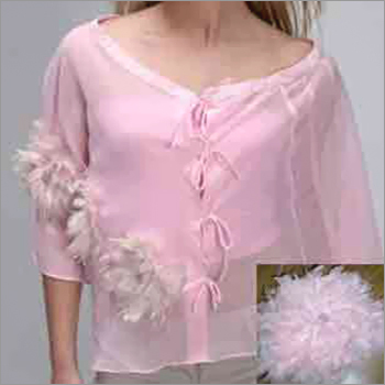 पंख कढ़ाई किया हुआ पोंचो