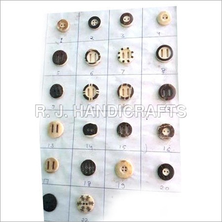 चमड़े के वस्त्रों के लिए हड्डी के बटन