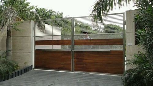 फार्म हाउस के लिए एस.एस गेट और ग्रिल्स