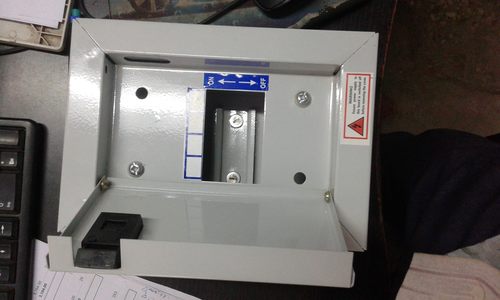 डबल डोर एमसीबी एनक्लोजर बॉक्स
