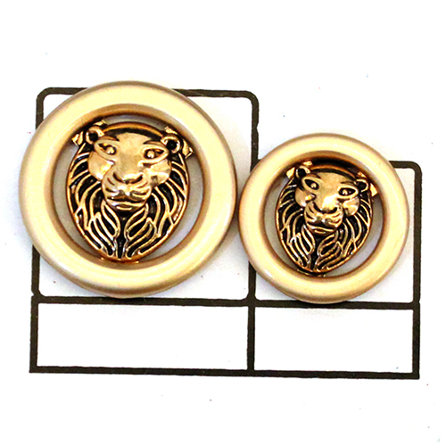 गोल्डन लायन फेस सर्कुलर मेटल बटन