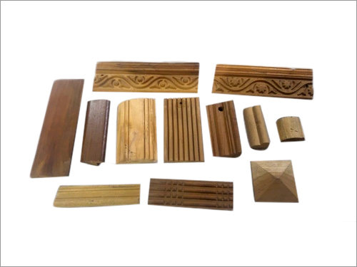 लकड़ी की सजावटी वस्तु