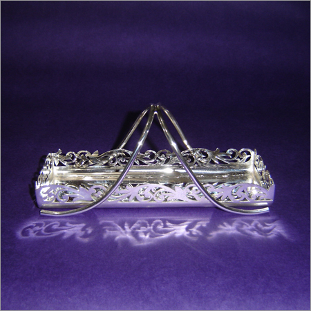 मेटल सिल्वर बिस्किट ट्रे