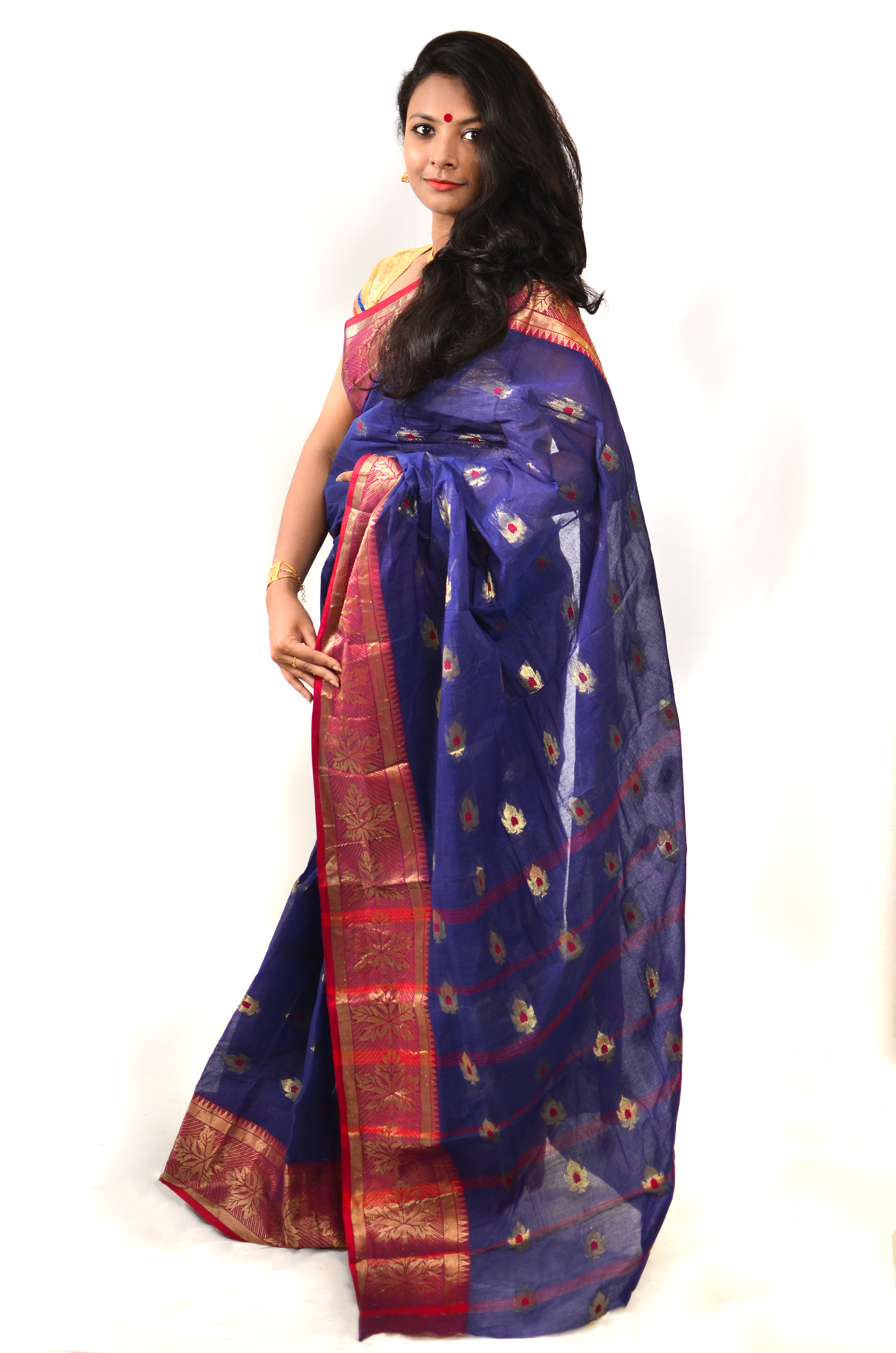 Plain Cotton Saree With Pata Buti