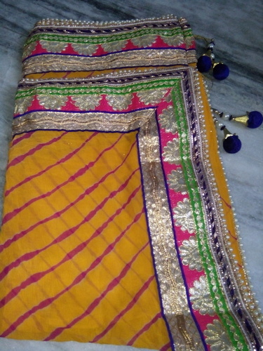 लहरिया कढ़ाई वाला दुपट्टा