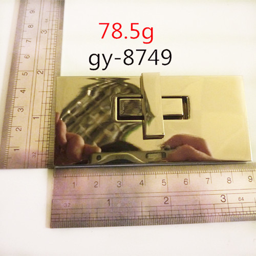 90 एमएम पॉलिश ट्विस्ट लॉक लाइट गोल्ड हार्डवेयर