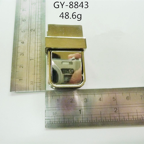 चमड़े के सामान में व्हाइट निकेल प्रेस लॉक