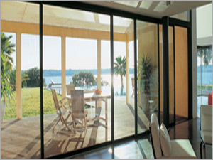 कांच की फिक्स्ड खोली जा सकने वाली खिड़की