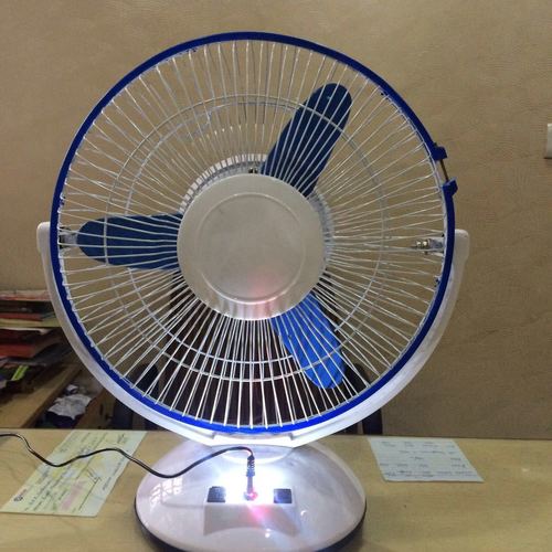 सुपर वेव्स DC फैन LED लाइट के साथ
