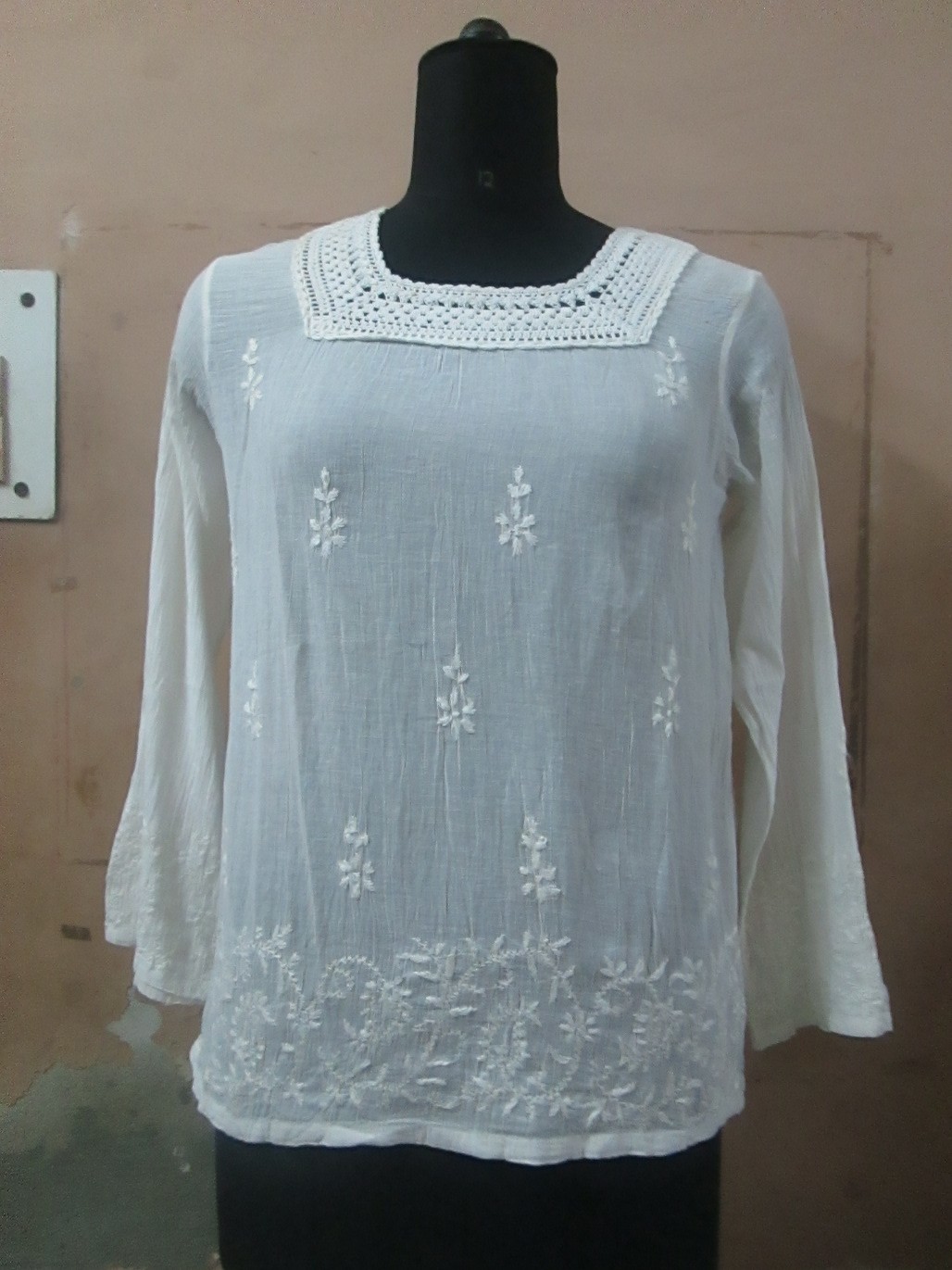 Ladies Kurta - Cotton, Size L/m/xl, 660.4-685.8 Mm Length, 558.8-584.2 Mm Bust, Long Sleeve, Embroidered Pattern, Summer Style - Ethnic Casual