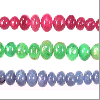 एस्मेराल्ड/रूबी/सफायर बीड्स