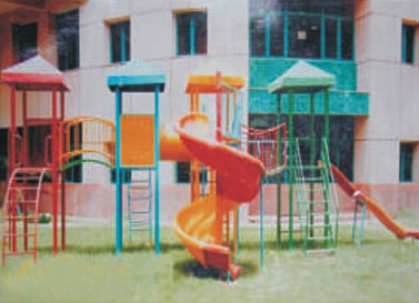 प्लास्टिक मल्टी प्ले स्टेशन 9