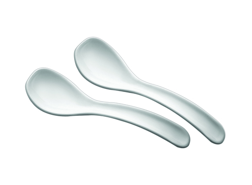 चम्मच परोसना