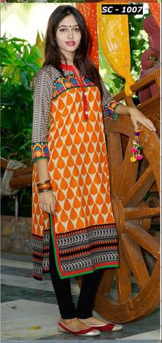 कढ़ाई वाले कुर्तियाँ