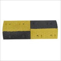 ब्लैक एंड यलो स्पीड ब्रेकर