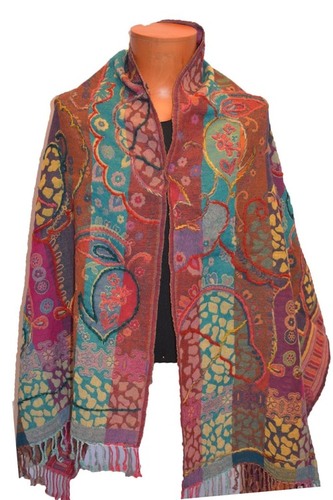 कोई भी उबला हुआ ऊन कढ़ाई वाला शॉल