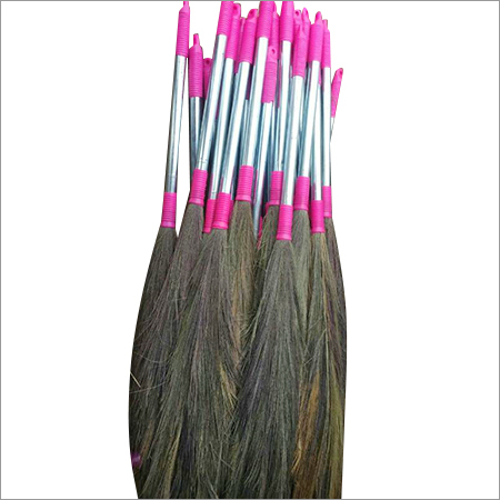 घास की झाड़ू