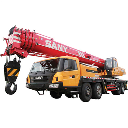 80 Ton Truck Crane Application: Outdoor Yard