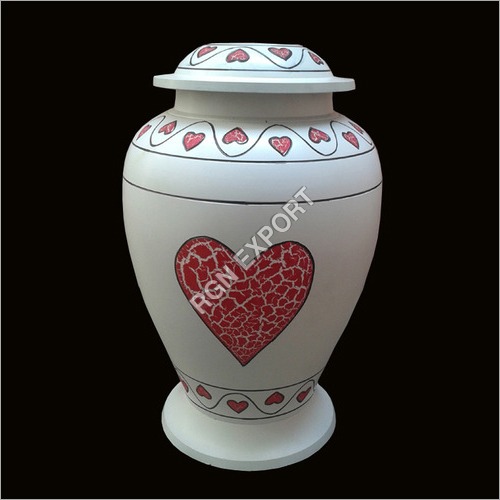 सफेद एल्युमिनियम कलश