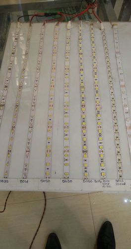 एलईडी स्ट्रिप लाइट्स