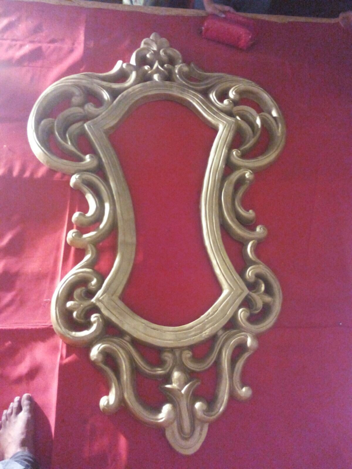 Wedding Decoration Props - Metal, Varied Dimensions, Gold | Elegant Design, Intricate Carving, Durable, Shiny Finish, Weather Resistant, Lightweight