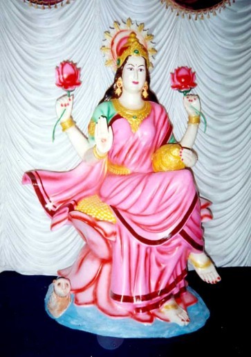 Wedding Statue
