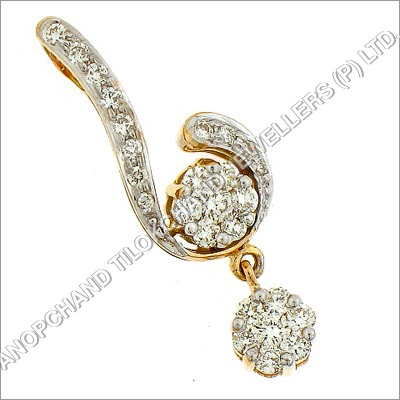 डायमंड पेंडेंट फेयर