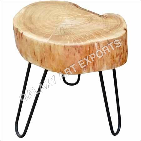 स्टाइलिश वुडन स्टूल