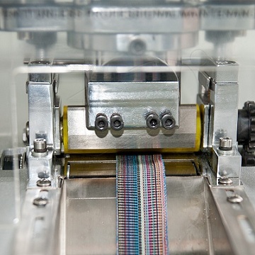 White Auto Elastic Cutting Machine