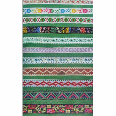 फैंसी रिबन्स लेस