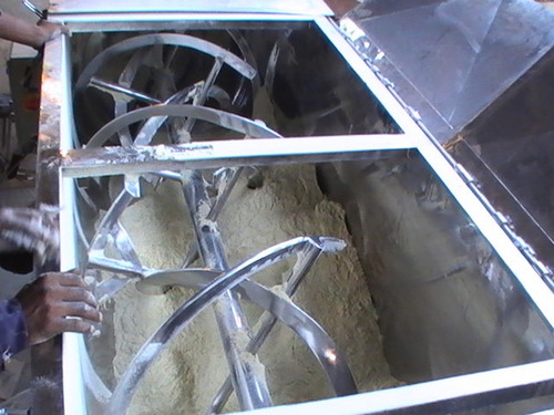 औद्योगिक क्षैतिज रिबन ब्लेंडर