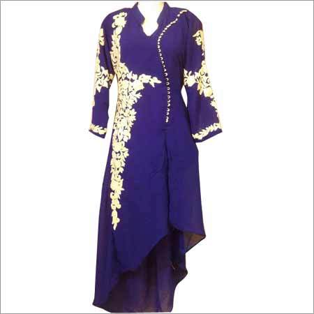 लॉन्ग ट्रेंडी कुर्ती