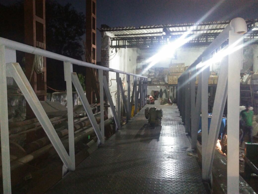 Sludge Thickener - Steel, Variable Capacity, 90-95% Efficiency | Easy Installation, Low Maintenance, Scum Removal, Sludge Reduction