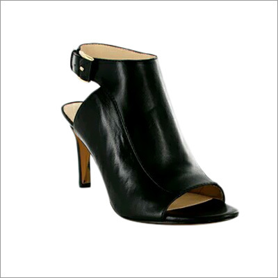 महिलाओं की चमड़े की चप्पलें