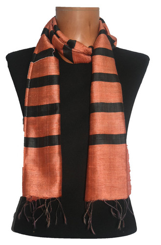 कोई भी रॉ सिल्क स्ट्राइप्स स्टोल