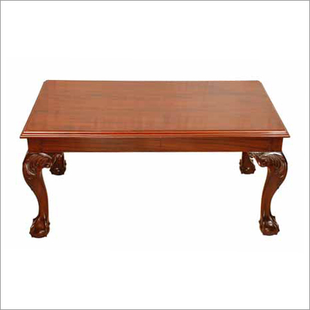 चिप्पेंडेल शैली की साइड टेबल