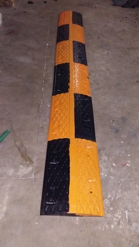  स्पीड बम्प्स का आकार: 200 X 355 X 510 मिमी