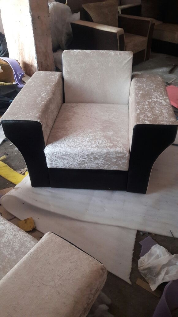 5 Seater Sofas Carpenter Assembly