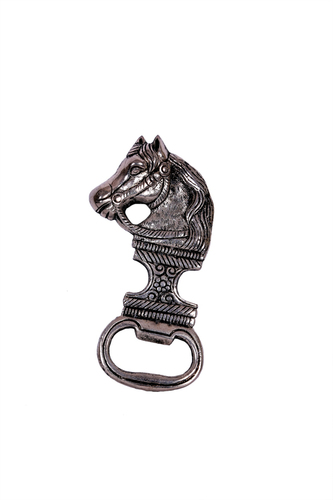 प्राचीन काले धातु की बोतल खोलने वाला उपकरण