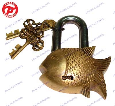 Golden Lock W/ Designer Key Fish Shape