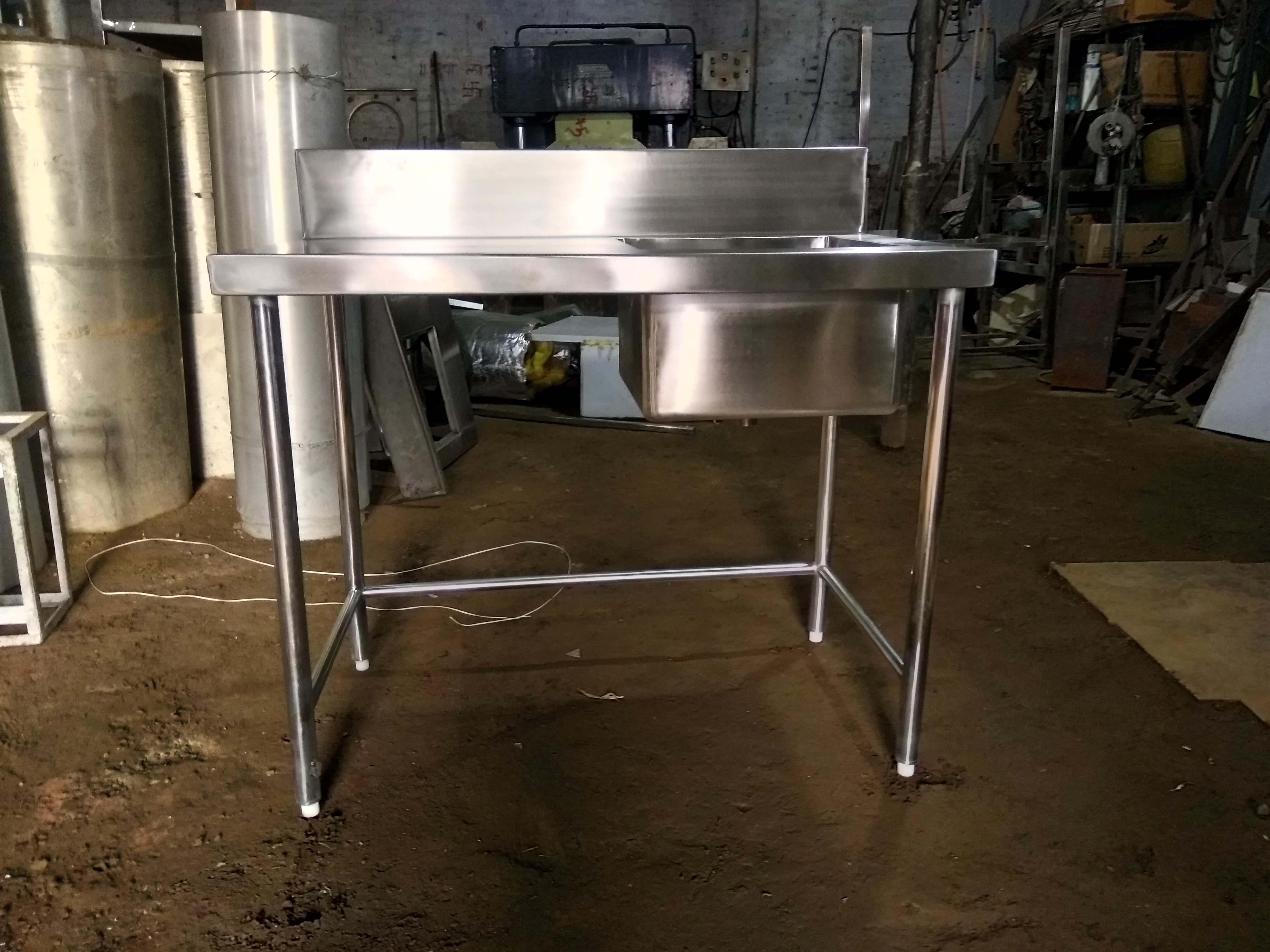 Stainless Steel Work Table With Sink - 50-90 Lbs Weight | Silver Finish, Versatile Use For Kitchens And Workspaces