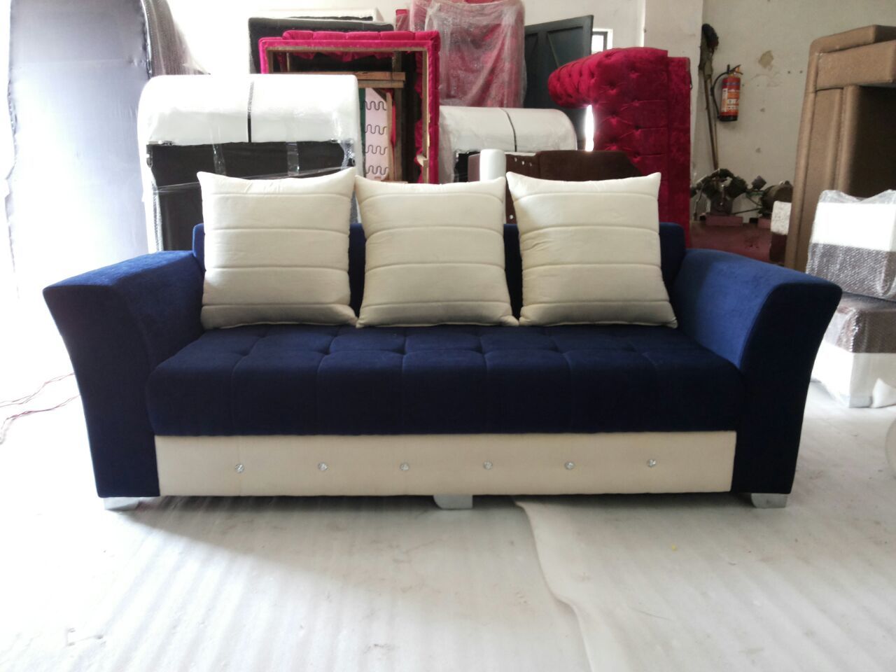 5 Seater Sofas Carpenter Assembly