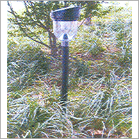 सौर लॉन लाइट