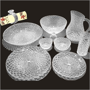 क्रिस्टल डाइनिंग सेट