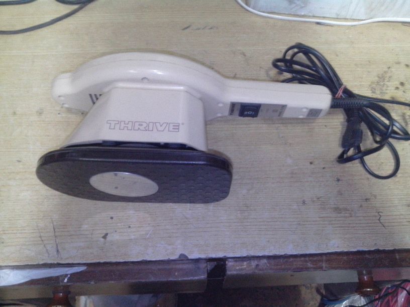 Cream Thrive 717 Massager