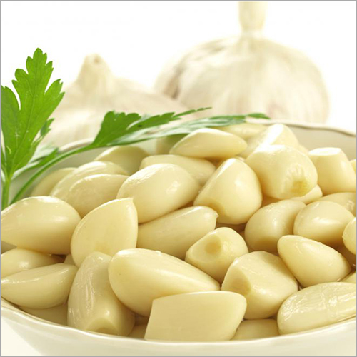 Fresh Cut Garlic - Block Shape, Wholesome White Color | Spicy Flavor, 24 Months Shelf Life, Stored in Cool Dry Place